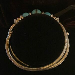 Choker style turquoise and sliver toned beaded necklace